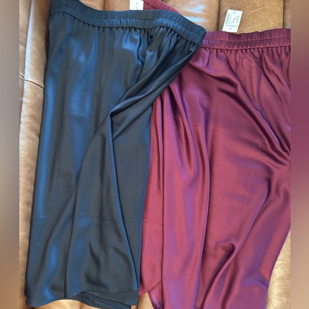 Two NWT satin fabric skirts - dressbarn M - Picture 4 of 6